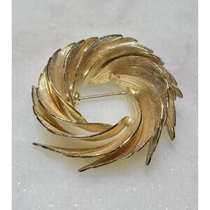 Vintage Spiral Wreath Circle Flower Gold Toned Metal Brooch Mid Century Style